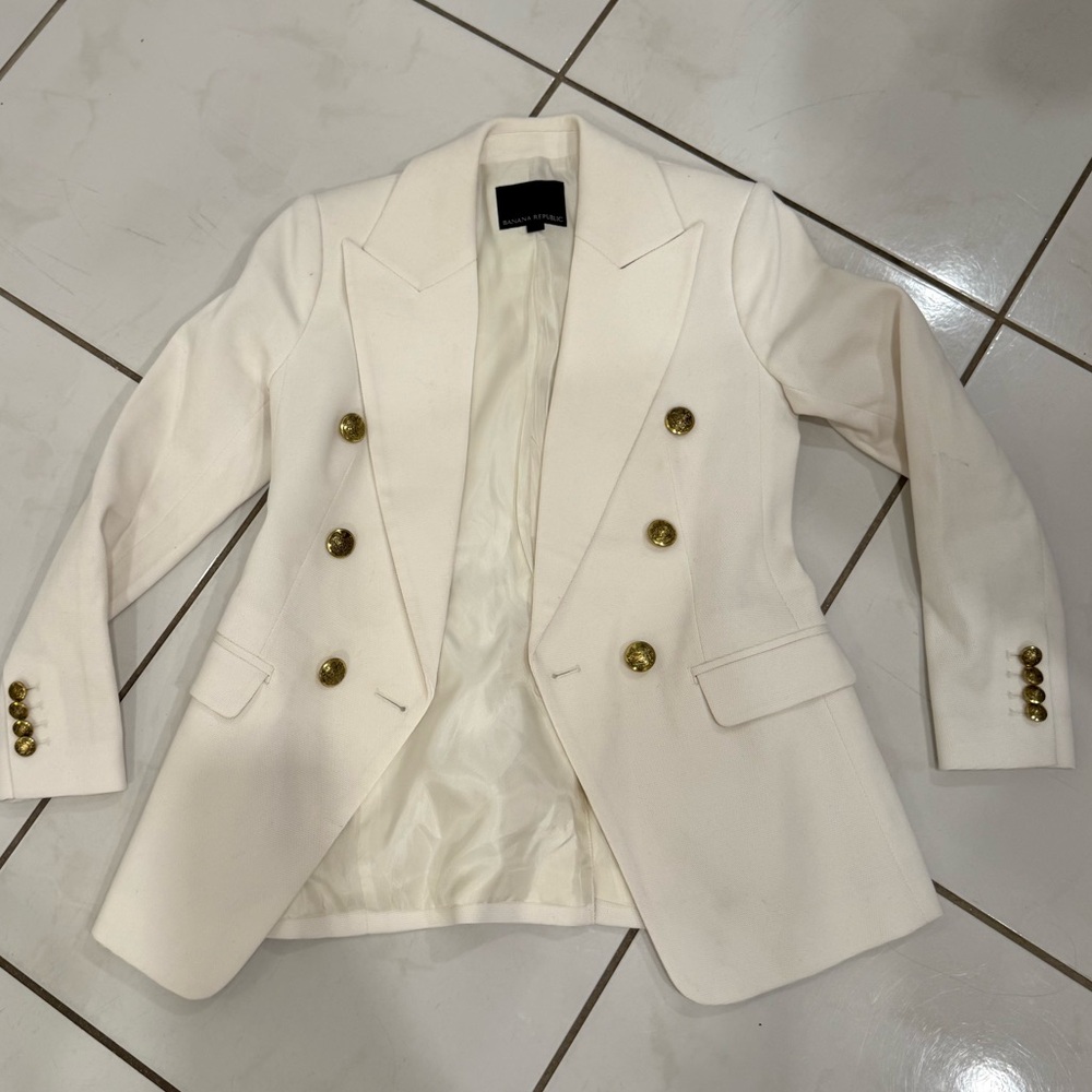 Banana Republic- Elegant White Double-Breasted Women's Blazer- size 00 petite